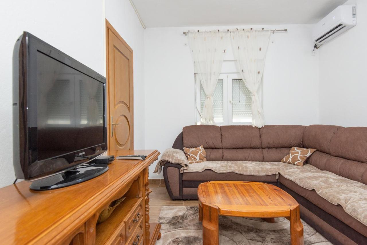 Apartment Tanja Mrcevac Buitenkant foto